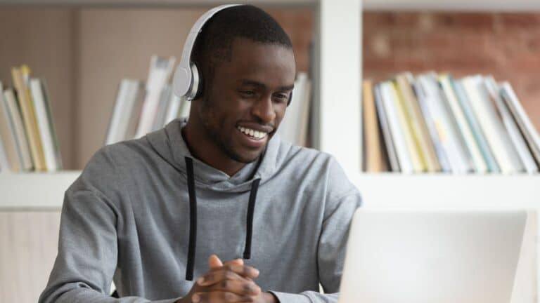 Grado superior a distancia en Metafp. Descubre los mejores grados en 2024